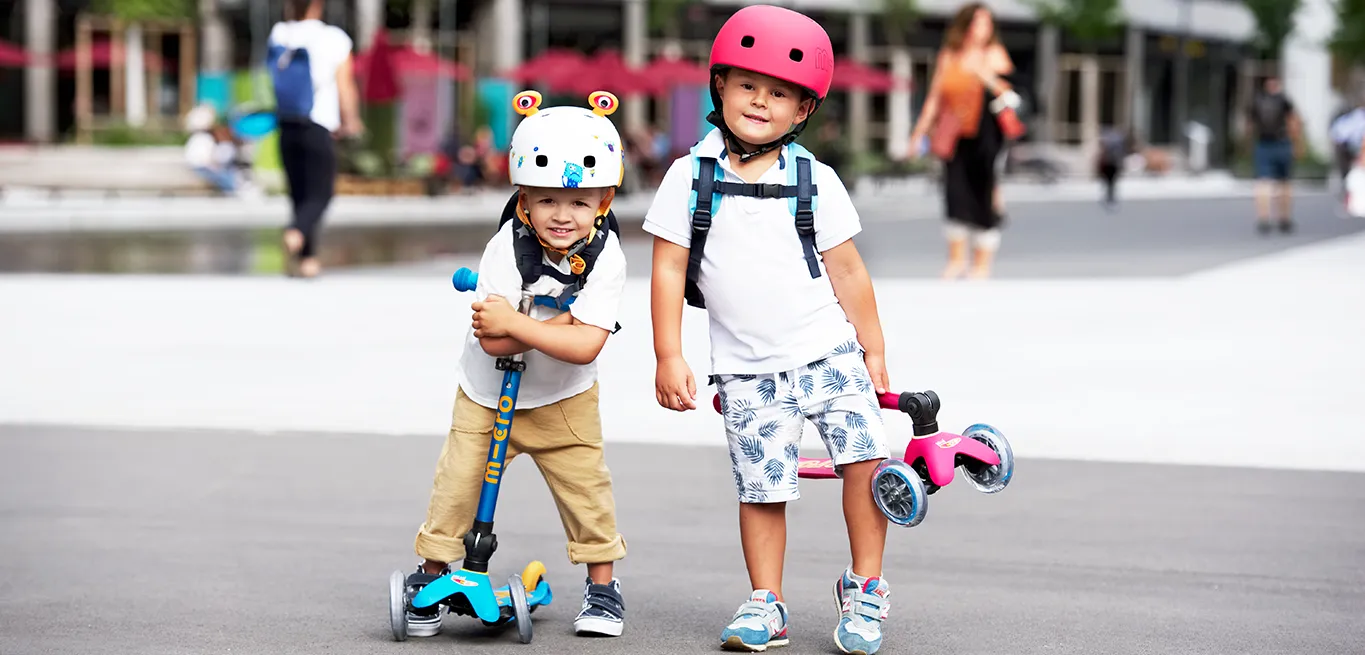 Mini MICRO Deluxe Foldable 3 Wheel Kick Scooter for Kids with LED wheels